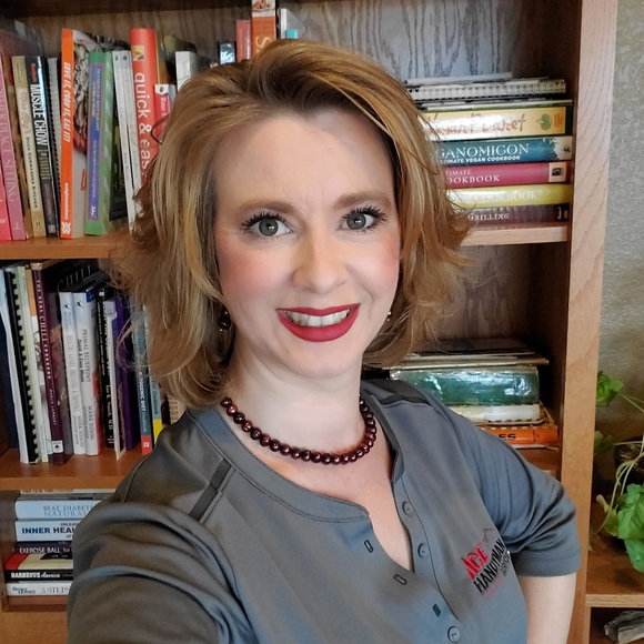 Meet your Posher, Kari - Picture 5 of 16